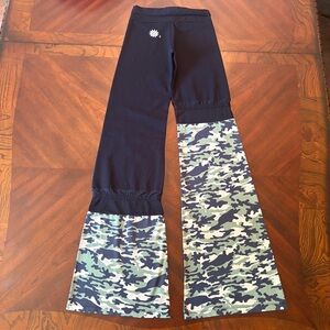 Margarita‎ Supplex Sport Flared Yoga Pants 2 Ruffle Y2K Wide Leg Stretch